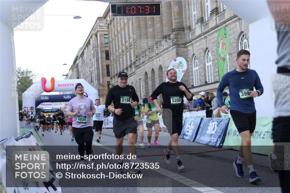 07.09.2025 - BARMER Alsterlauf Strokosch-Dieckow http://msf.ph/oto/8723535 07.09.2025 10:07:29 Ziel 2994, 3391, 3807, 3998, 4089, 4090, 4153, 4466, 4503, 4934, 5198, 5200, 5333, 5361, 5364, 5365, 6057, 6268, 6278, 8157 meine-sportfotos.de