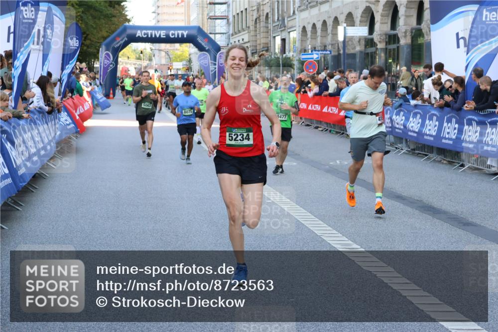 07.09.2025 - BARMER Alsterlauf Strokosch-Dieckow http://msf.ph/oto/8723563 07.09.2025 09:51:42 Ziel 2010, 2040, 2174, 2398, 2508, 2545, 2549, 2776, 3029, 3068, 3069, 3071, 3099, 3363, 3823, 3981, 4015, 4103, 4271, 4453, 4514, 4613, 4746, 4795, 5311, 5420, 5575, 5619, 5648, 6142, 6254, 6288, 8290, 8305, 8425 meine-sportfotos.de