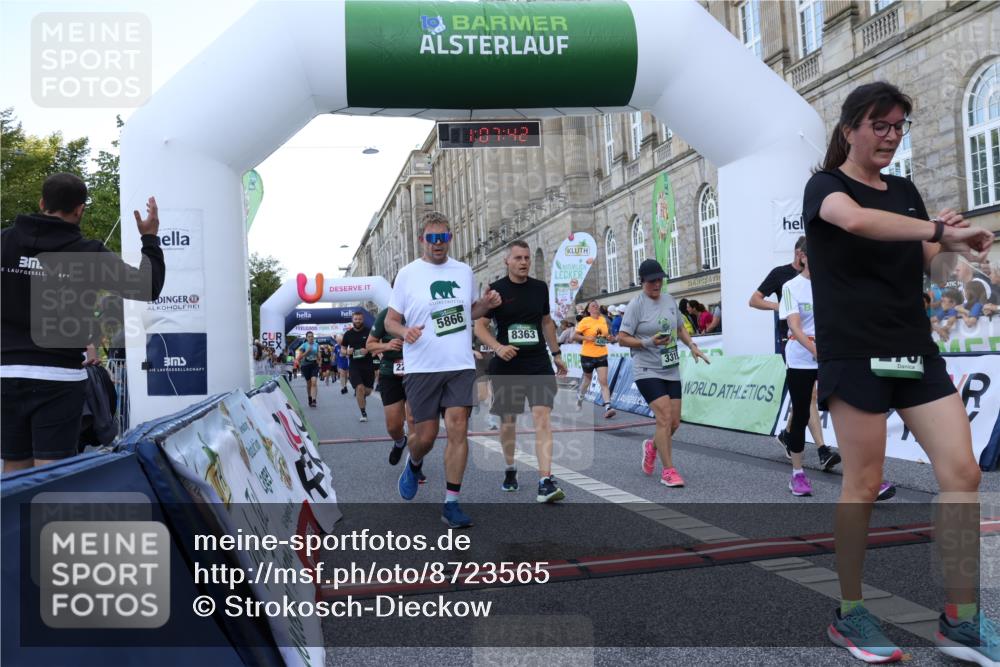 07.09.2025 - BARMER Alsterlauf Strokosch-Dieckow http://msf.ph/oto/8723565 07.09.2025 10:07:40 Ziel 2260, 2263, 2767, 2806, 2959, 3108, 3274, 3319, 3576, 3807, 3878, 4061, 4153, 4263, 4409, 4710, 4715, 4736, 5113, 5292, 5361, 5364, 6063, 8205, 8363 meine-sportfotos.de