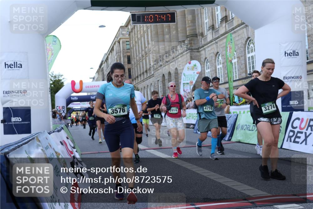 07.09.2025 - BARMER Alsterlauf Strokosch-Dieckow http://msf.ph/oto/8723575 07.09.2025 10:07:46 Ziel 2218, 2263, 2806, 2959, 3108, 3109, 3196, 3274, 3343, 3576, 3878, 4061, 4063, 4263, 4409, 4710, 4715, 4736, 4859, 4957, 5060, 5113, 6061, 8205 meine-sportfotos.de