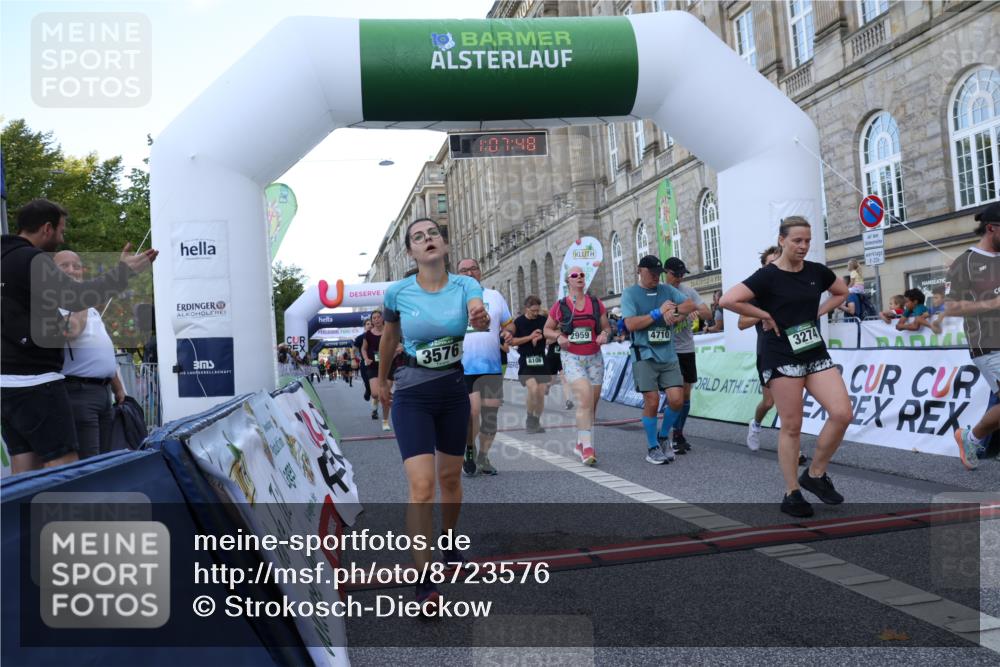 07.09.2025 - BARMER Alsterlauf Strokosch-Dieckow http://msf.ph/oto/8723576 07.09.2025 10:07:46 Ziel 2218, 2263, 2806, 2959, 3108, 3109, 3196, 3274, 3343, 3576, 3878, 4061, 4063, 4263, 4409, 4710, 4715, 4736, 4859, 4957, 5060, 5113, 6061, 8205 meine-sportfotos.de