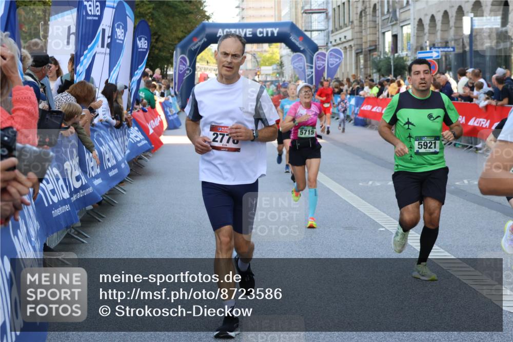 07.09.2025 - BARMER Alsterlauf Strokosch-Dieckow http://msf.ph/oto/8723586 07.09.2025 09:51:32 Ziel 2165, 2174, 2242, 2451, 2545, 2776, 2823, 2879, 3071, 3099, 3363, 3556, 3601, 3750, 3823, 3981, 4271, 4420, 4613, 4795, 4979, 5326, 5643, 5853, 5884, 5886, 5940, 5969, 6142, 6254 meine-sportfotos.de