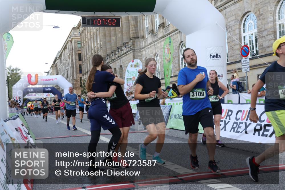 07.09.2025 - BARMER Alsterlauf Strokosch-Dieckow http://msf.ph/oto/8723587 07.09.2025 10:07:50 Ziel 2218, 2263, 2520, 2637, 2959, 3108, 3109, 3196, 3343, 3782, 3820, 4061, 4063, 4309, 4710, 4715, 4736, 4859, 4957, 5060, 5932, 6061 meine-sportfotos.de