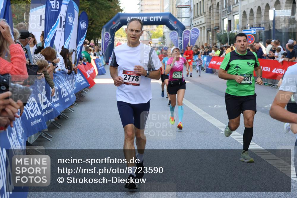 07.09.2025 - BARMER Alsterlauf Strokosch-Dieckow http://msf.ph/oto/8723590 07.09.2025 09:51:32 Ziel 2165, 2174, 2242, 2451, 2545, 2776, 2823, 2879, 3071, 3099, 3363, 3556, 3601, 3750, 3823, 3981, 4271, 4420, 4613, 4795, 4979, 5326, 5643, 5853, 5884, 5886, 5940, 5969, 6142, 6254 meine-sportfotos.de