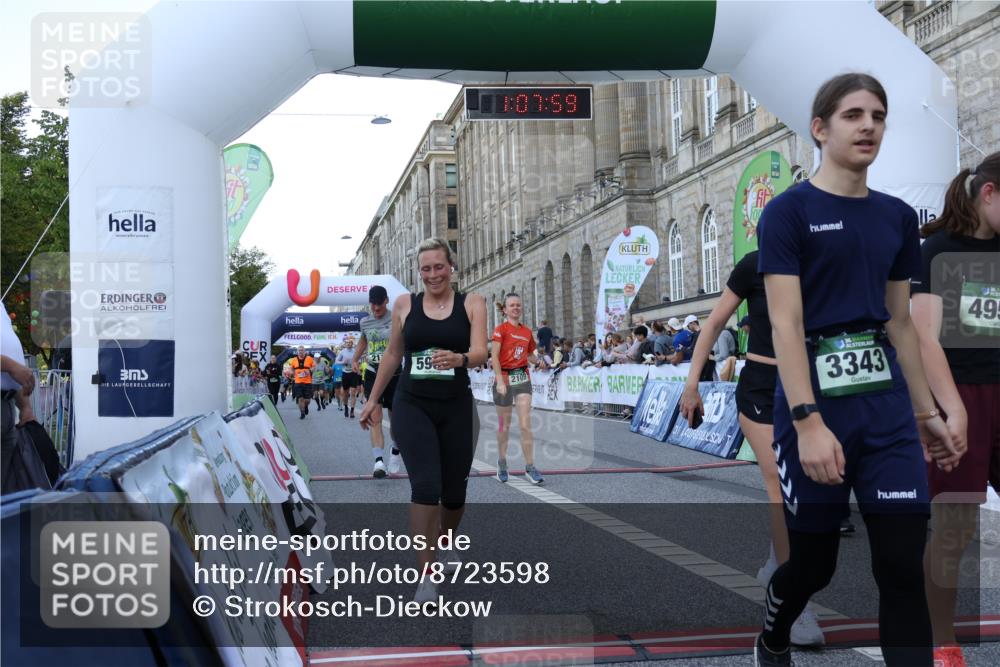 07.09.2025 - BARMER Alsterlauf Strokosch-Dieckow http://msf.ph/oto/8723598 07.09.2025 10:07:58 Ziel 2109, 2110, 2233, 2353, 2520, 2637, 2662, 2755, 2939, 3196, 3265, 3782, 3820, 3864, 4309, 5399, 5524, 5593, 5932, 8282 meine-sportfotos.de