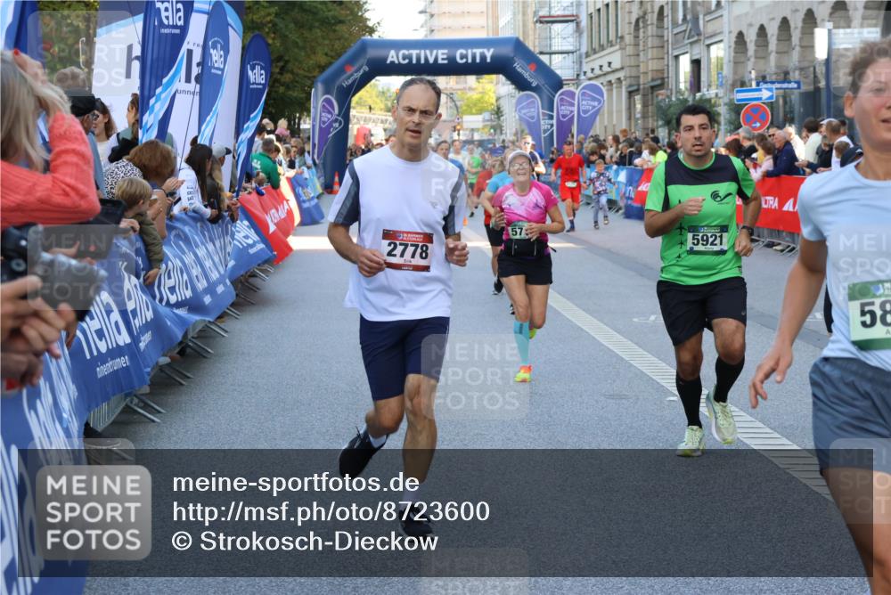 07.09.2025 - BARMER Alsterlauf Strokosch-Dieckow http://msf.ph/oto/8723600 07.09.2025 09:51:32 Ziel 2165, 2174, 2242, 2451, 2545, 2776, 2823, 2879, 3071, 3099, 3363, 3556, 3601, 3750, 3823, 3981, 4271, 4420, 4613, 4795, 4979, 5326, 5643, 5853, 5884, 5886, 5940, 5969, 6142, 6254 meine-sportfotos.de