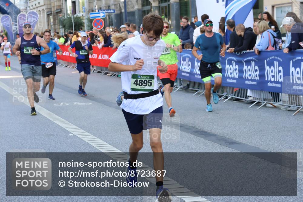 07.09.2025 - BARMER Alsterlauf Strokosch-Dieckow http://msf.ph/oto/8723687 07.09.2025 09:51:21 Ziel 2165, 2242, 2451, 2681, 2823, 2879, 3247, 3556, 3601, 3750, 4157, 4420, 4979, 5063, 5125, 5234, 5326, 5376, 5643, 5807, 5853, 5884, 5886, 5940, 5969, 8075, 8200, 8477 meine-sportfotos.de