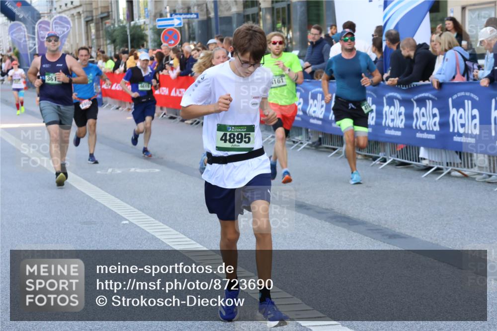 07.09.2025 - BARMER Alsterlauf Strokosch-Dieckow http://msf.ph/oto/8723690 07.09.2025 09:51:21 Ziel 2165, 2242, 2451, 2681, 2823, 2879, 3247, 3556, 3601, 3750, 4157, 4420, 4979, 5063, 5125, 5234, 5326, 5376, 5643, 5807, 5853, 5884, 5886, 5940, 5969, 8075, 8200, 8477 meine-sportfotos.de