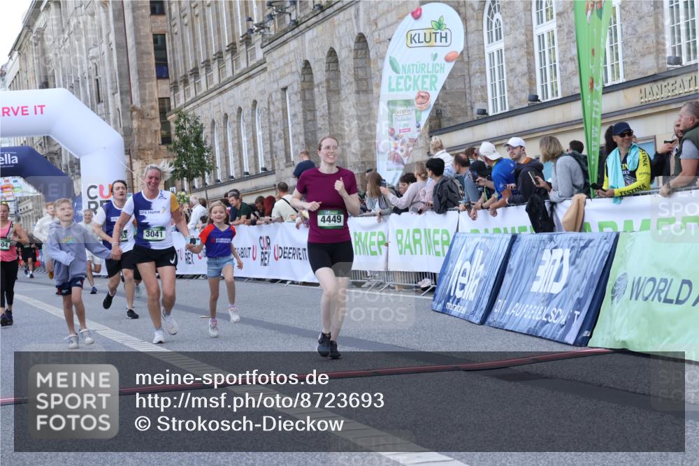 07.09.2025 - BARMER Alsterlauf Strokosch-Dieckow http://msf.ph/oto/8723693 07.09.2025 10:08:42 Ziel 2723, 3041, 3192, 3477, 4086, 4087, 4088, 4449, 5053, 5140, 5404, 5902, 5986, 6099, 8164, 8244 meine-sportfotos.de