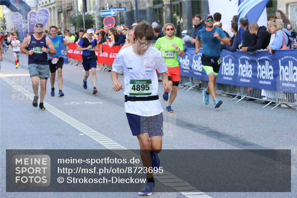 07.09.2025 - BARMER Alsterlauf Strokosch-Dieckow http://msf.ph/oto/8723695 07.09.2025 09:51:21 Ziel 2165, 2242, 2451, 2681, 2823, 2879, 3247, 3556, 3601, 3750, 4157, 4420, 4979, 5063, 5125, 5234, 5326, 5376, 5643, 5807, 5853, 5884, 5886, 5940, 5969, 8075, 8200, 8477 meine-sportfotos.de