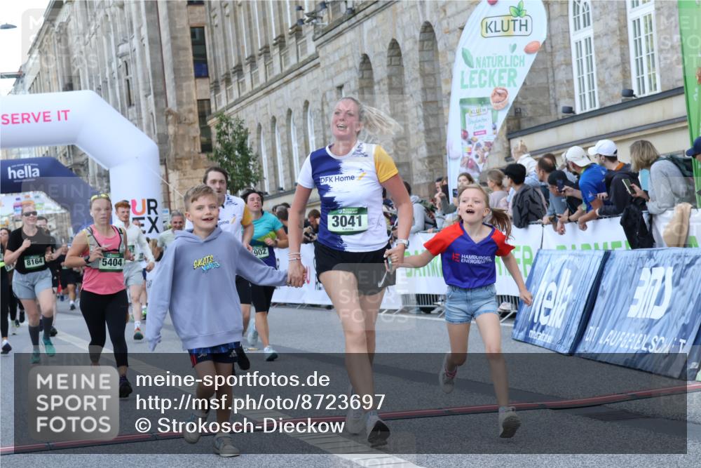 07.09.2025 - BARMER Alsterlauf Strokosch-Dieckow http://msf.ph/oto/8723697 07.09.2025 10:08:44 Ziel 2723, 3041, 3192, 3234, 3477, 4086, 4087, 4088, 4449, 4450, 5053, 5139, 5404, 5902, 6210, 8164, 8244 meine-sportfotos.de