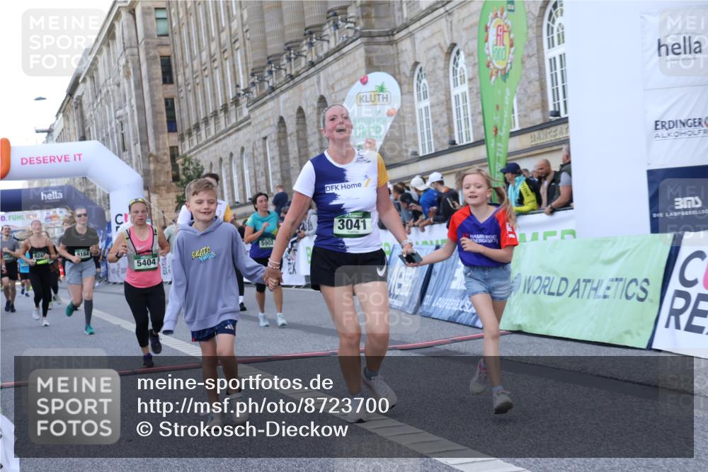 07.09.2025 - BARMER Alsterlauf Strokosch-Dieckow http://msf.ph/oto/8723700 07.09.2025 10:08:45 Ziel 2360, 3041, 3234, 3477, 4086, 4087, 4088, 4449, 4450, 5053, 5139, 5404, 5902, 6210, 8164, 8244 meine-sportfotos.de