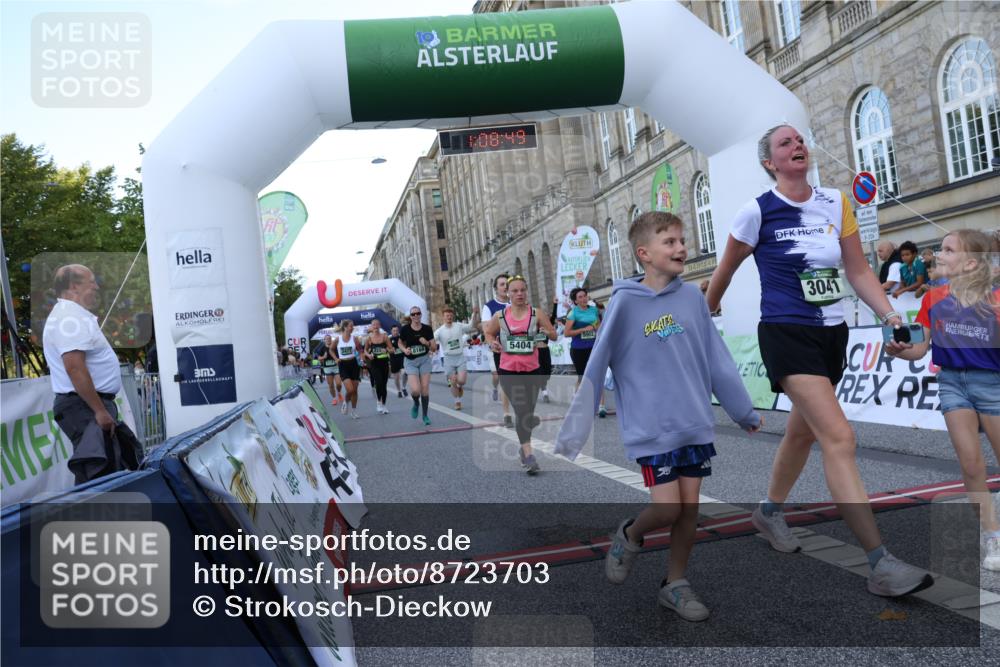 07.09.2025 - BARMER Alsterlauf Strokosch-Dieckow http://msf.ph/oto/8723703 07.09.2025 10:08:47 Ziel 2360, 3041, 3234, 3477, 3550, 4086, 4087, 4088, 4449, 4450, 5053, 5139, 5336, 5404, 5902, 6210, 8164, 8244 meine-sportfotos.de