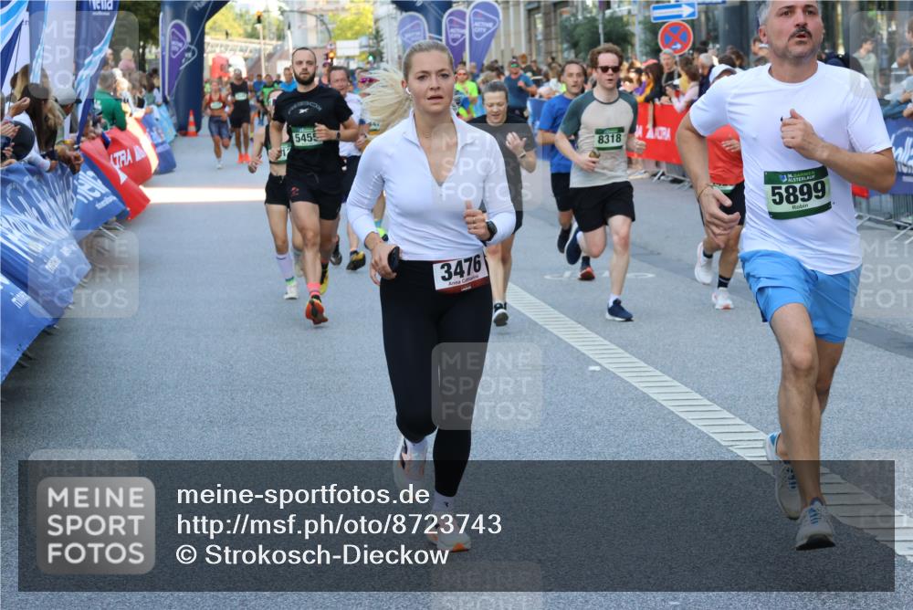 07.09.2025 - BARMER Alsterlauf Strokosch-Dieckow http://msf.ph/oto/8723743 07.09.2025 09:51:13 Ziel 2025, 2416, 2681, 2879, 3247, 3538, 4157, 4173, 4944, 5063, 5125, 5179, 5234, 5376, 5710, 5715, 5807, 5921, 8075, 8200, 8292, 8477 meine-sportfotos.de