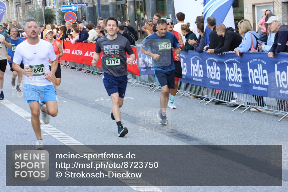 07.09.2025 - BARMER Alsterlauf Strokosch-Dieckow http://msf.ph/oto/8723750 07.09.2025 09:51:12 Ziel 2025, 2416, 2681, 3247, 3538, 4157, 4173, 4944, 5063, 5125, 5179, 5234, 5376, 5710, 5715, 5807, 5858, 5921, 8075, 8200, 8292, 8477 meine-sportfotos.de