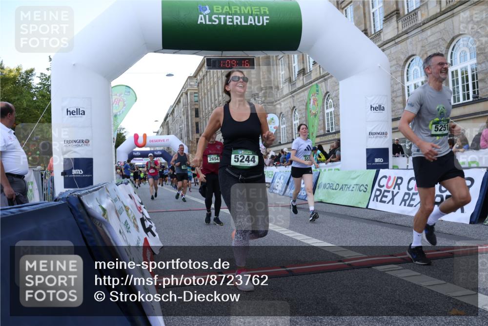 07.09.2025 - BARMER Alsterlauf Strokosch-Dieckow http://msf.ph/oto/8723762 07.09.2025 10:09:14 Ziel 2479, 2480, 2591, 2654, 2657, 3130, 3202, 3203, 3784, 3883, 5244, 5251, 5272, 5369, 5536, 5601, 5651, 5746, 8187 meine-sportfotos.de