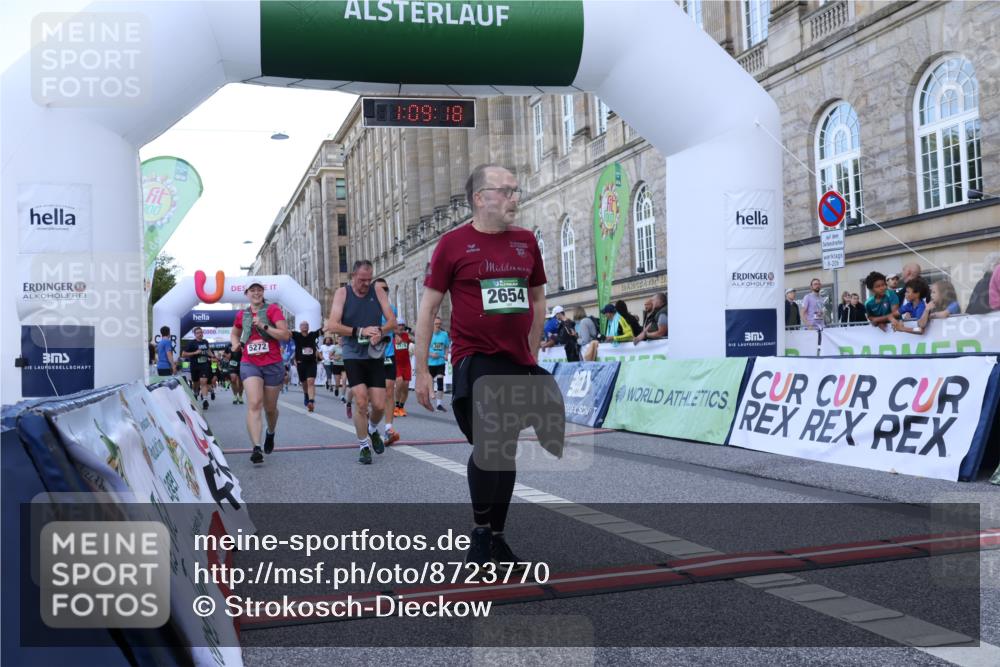 07.09.2025 - BARMER Alsterlauf Strokosch-Dieckow http://msf.ph/oto/8723770 07.09.2025 10:09:16 Ziel 2479, 2480, 2591, 2654, 2657, 3130, 3202, 3203, 3224, 3784, 3883, 3900, 5244, 5251, 5272, 5369, 5536, 5600, 5601, 5651, 5746, 6046, 6090 meine-sportfotos.de