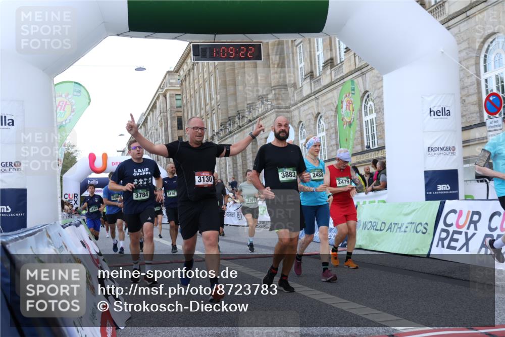 07.09.2025 - BARMER Alsterlauf Strokosch-Dieckow http://msf.ph/oto/8723783 07.09.2025 10:09:20 Ziel 2479, 2480, 2591, 2657, 3130, 3202, 3203, 3224, 3784, 3883, 3900, 4057, 4084, 4348, 5089, 5272, 5369, 5600, 5601, 5746, 6033, 6046, 6090, 6092, 8109 meine-sportfotos.de