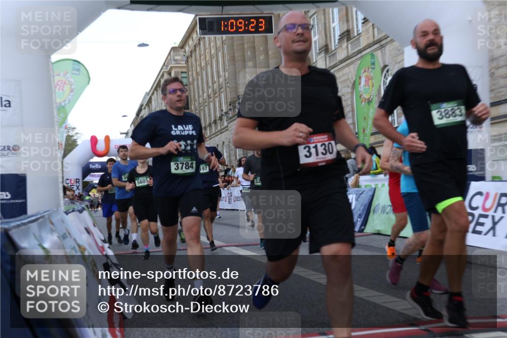 07.09.2025 - BARMER Alsterlauf Strokosch-Dieckow http://msf.ph/oto/8723786 07.09.2025 10:09:21 Ziel 2479, 2480, 2591, 2657, 3130, 3202, 3203, 3224, 3784, 3883, 3900, 4057, 4084, 4348, 4458, 4568, 4803, 5089, 5272, 5369, 5600, 5601, 5746, 6033, 6046, 6090, 6092, 8109 meine-sportfotos.de