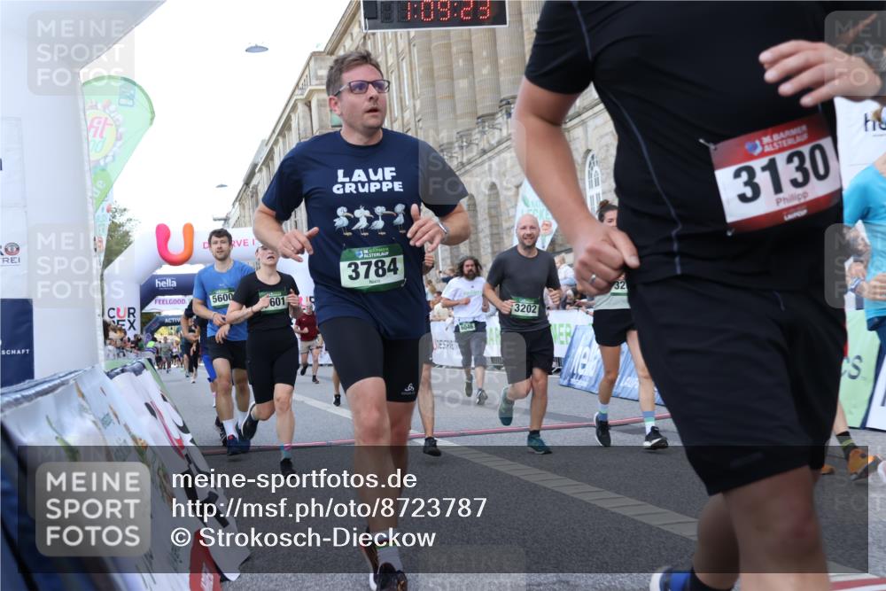07.09.2025 - BARMER Alsterlauf Strokosch-Dieckow http://msf.ph/oto/8723787 07.09.2025 10:09:21 Ziel 2479, 2480, 2591, 2657, 3130, 3202, 3203, 3224, 3784, 3883, 3900, 4057, 4084, 4348, 4458, 4568, 4803, 5089, 5272, 5369, 5600, 5601, 5746, 6033, 6046, 6090, 6092, 8109 meine-sportfotos.de