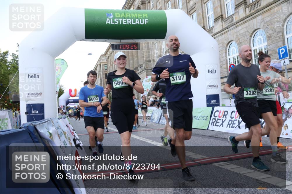 07.09.2025 - BARMER Alsterlauf Strokosch-Dieckow http://msf.ph/oto/8723794 07.09.2025 10:09:23 Ziel 2367, 2479, 2480, 2657, 3130, 3201, 3202, 3203, 3224, 3637, 3784, 3883, 3900, 4057, 4084, 4348, 4458, 4568, 4803, 5089, 5369, 5600, 5601, 5883, 6033, 6046, 6090, 6092, 8109 meine-sportfotos.de