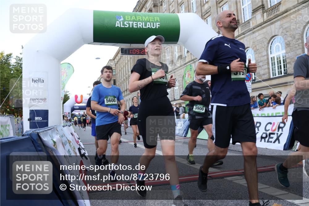 07.09.2025 - BARMER Alsterlauf Strokosch-Dieckow http://msf.ph/oto/8723796 07.09.2025 10:09:23 Ziel 2367, 2479, 2480, 2657, 3130, 3201, 3202, 3203, 3224, 3637, 3784, 3883, 3900, 4057, 4084, 4348, 4458, 4568, 4803, 5089, 5369, 5600, 5601, 5883, 6033, 6046, 6090, 6092, 8109 meine-sportfotos.de