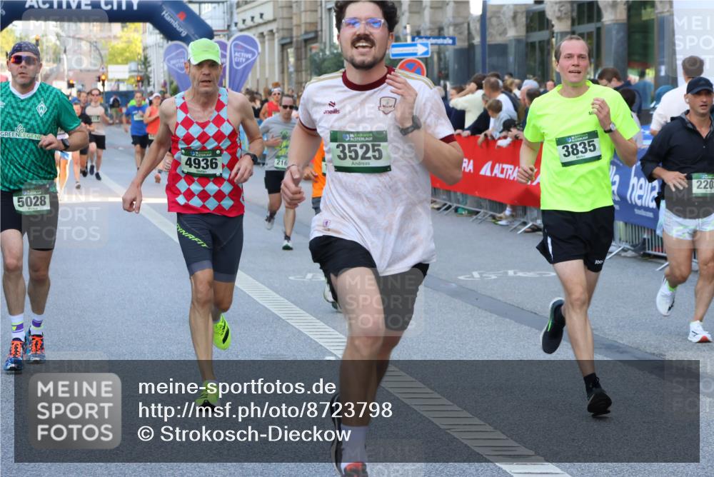 07.09.2025 - BARMER Alsterlauf Strokosch-Dieckow http://msf.ph/oto/8723798 07.09.2025 09:51:05 Ziel 2025, 2416, 2778, 2802, 3538, 3546, 3618, 4157, 4161, 4162, 4173, 4223, 4619, 4944, 5051, 5125, 5179, 5234, 5358, 5710, 5715, 5858, 5905, 5921, 8200, 8292 meine-sportfotos.de
