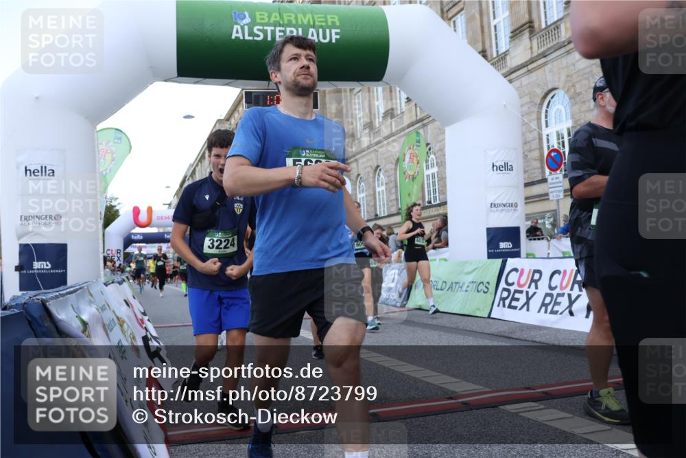07.09.2025 - BARMER Alsterlauf Strokosch-Dieckow http://msf.ph/oto/8723799 07.09.2025 10:09:24 Ziel 2367, 2479, 2480, 2657, 3130, 3201, 3202, 3203, 3224, 3637, 3784, 3883, 3900, 4057, 4084, 4348, 4458, 4568, 4803, 5089, 5369, 5600, 5601, 5883, 6033, 6046, 6090, 6092, 8109 meine-sportfotos.de