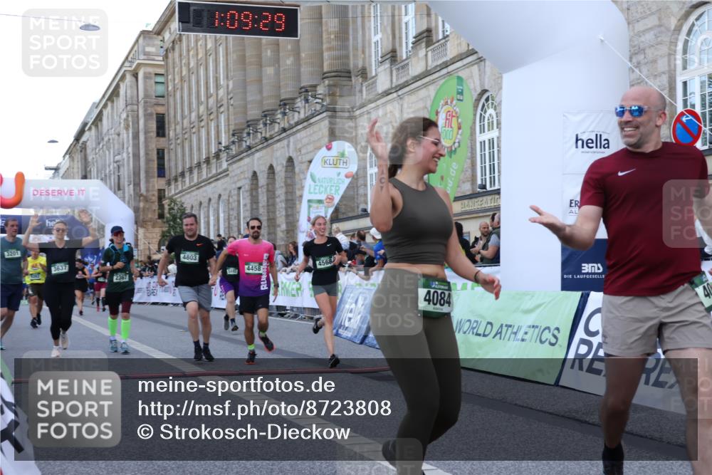 07.09.2025 - BARMER Alsterlauf Strokosch-Dieckow http://msf.ph/oto/8723808 07.09.2025 10:09:27 Ziel 2367, 3201, 3224, 3475, 3637, 3900, 4057, 4084, 4348, 4458, 4568, 4803, 5089, 5262, 5600, 5883, 6033, 6046, 6090, 6092, 8109 meine-sportfotos.de