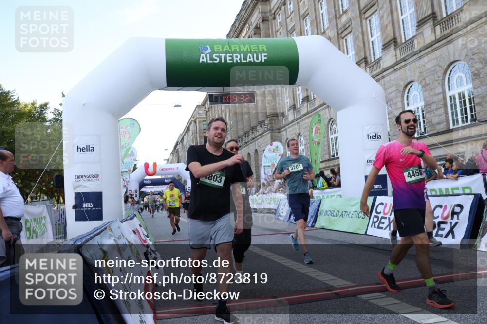 07.09.2025 - BARMER Alsterlauf Strokosch-Dieckow http://msf.ph/oto/8723819 07.09.2025 10:09:30 Ziel 2367, 3201, 3475, 3637, 4057, 4084, 4458, 4568, 4803, 4952, 5262, 5307, 5663, 5883, 6033, 8130 meine-sportfotos.de
