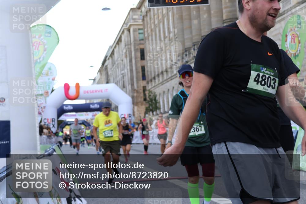 07.09.2025 - BARMER Alsterlauf Strokosch-Dieckow http://msf.ph/oto/8723820 07.09.2025 10:09:31 Ziel 2367, 3201, 3475, 3637, 4057, 4458, 4568, 4803, 4952, 5262, 5307, 5663, 5883, 6081, 8130 meine-sportfotos.de