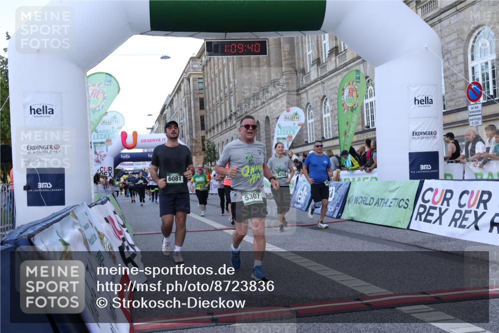 07.09.2025 - BARMER Alsterlauf Strokosch-Dieckow http://msf.ph/oto/8723836 07.09.2025 10:09:38 Ziel 2489, 3318, 3475, 3674, 3795, 4421, 4567, 4863, 4952, 5255, 5307, 5663, 6081, 6083, 6184, 6196, 6260, 8130, 8289 meine-sportfotos.de