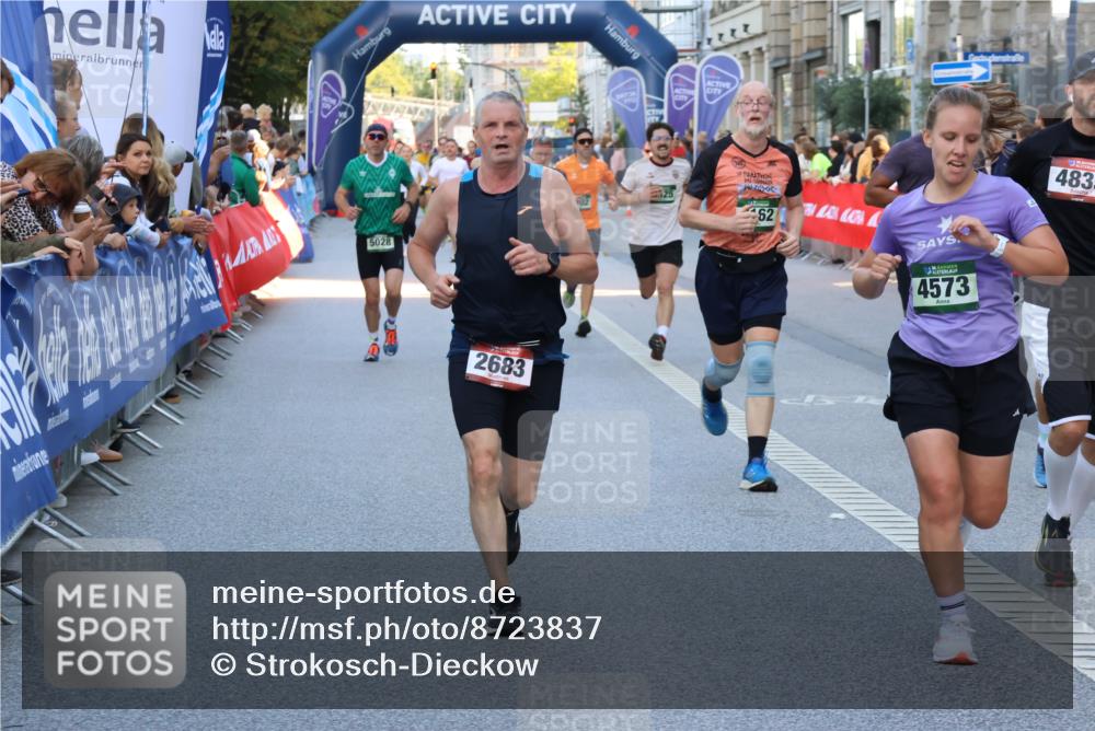 07.09.2025 - BARMER Alsterlauf Strokosch-Dieckow http://msf.ph/oto/8723837 07.09.2025 09:51:01 Ziel 2025, 2416, 2778, 2802, 3059, 3538, 3546, 3618, 4161, 4162, 4173, 4223, 4619, 4895, 4944, 5051, 5179, 5358, 5710, 5715, 5858, 5905, 5921, 8292 meine-sportfotos.de