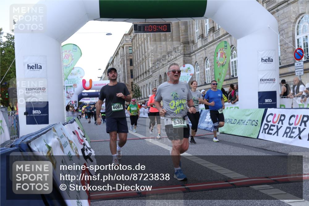 07.09.2025 - BARMER Alsterlauf Strokosch-Dieckow http://msf.ph/oto/8723838 07.09.2025 10:09:39 Ziel 2489, 3318, 3475, 3674, 3795, 4421, 4567, 4863, 4952, 5255, 5307, 5663, 6081, 6083, 6184, 6196, 6260, 8130, 8289 meine-sportfotos.de