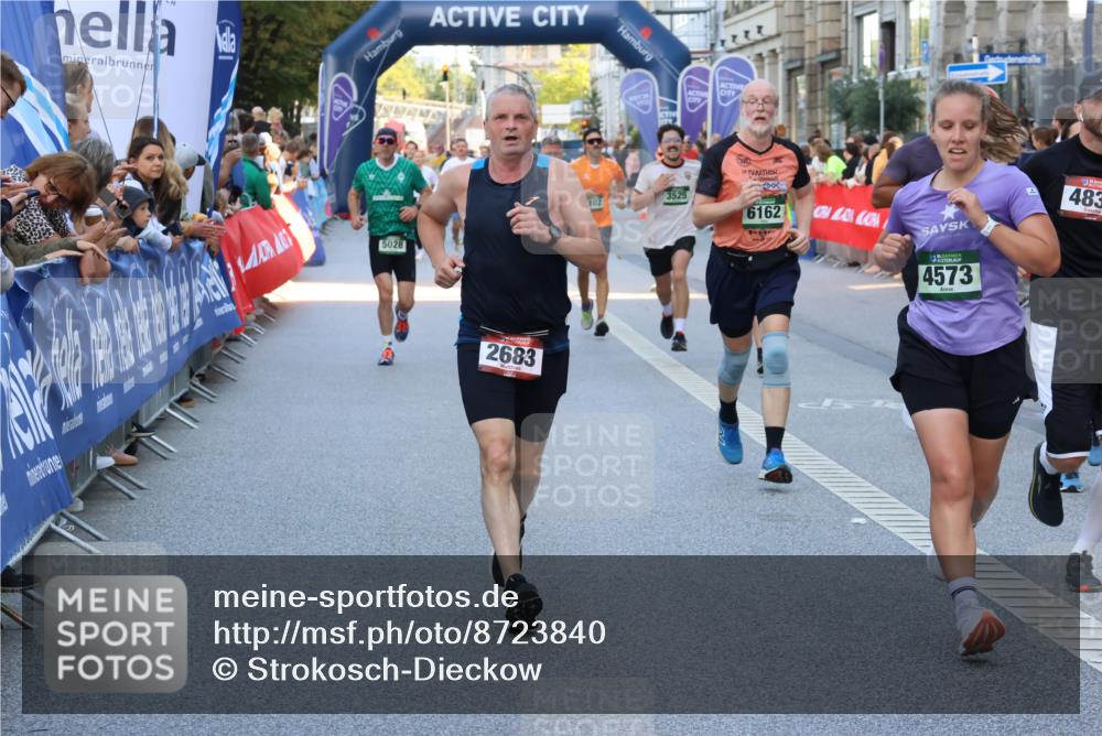 07.09.2025 - BARMER Alsterlauf Strokosch-Dieckow http://msf.ph/oto/8723840 07.09.2025 09:51:01 Ziel 2025, 2416, 2778, 2802, 3059, 3538, 3546, 3618, 4161, 4162, 4173, 4223, 4619, 4895, 4944, 5051, 5179, 5358, 5710, 5715, 5858, 5905, 5921, 8292 meine-sportfotos.de
