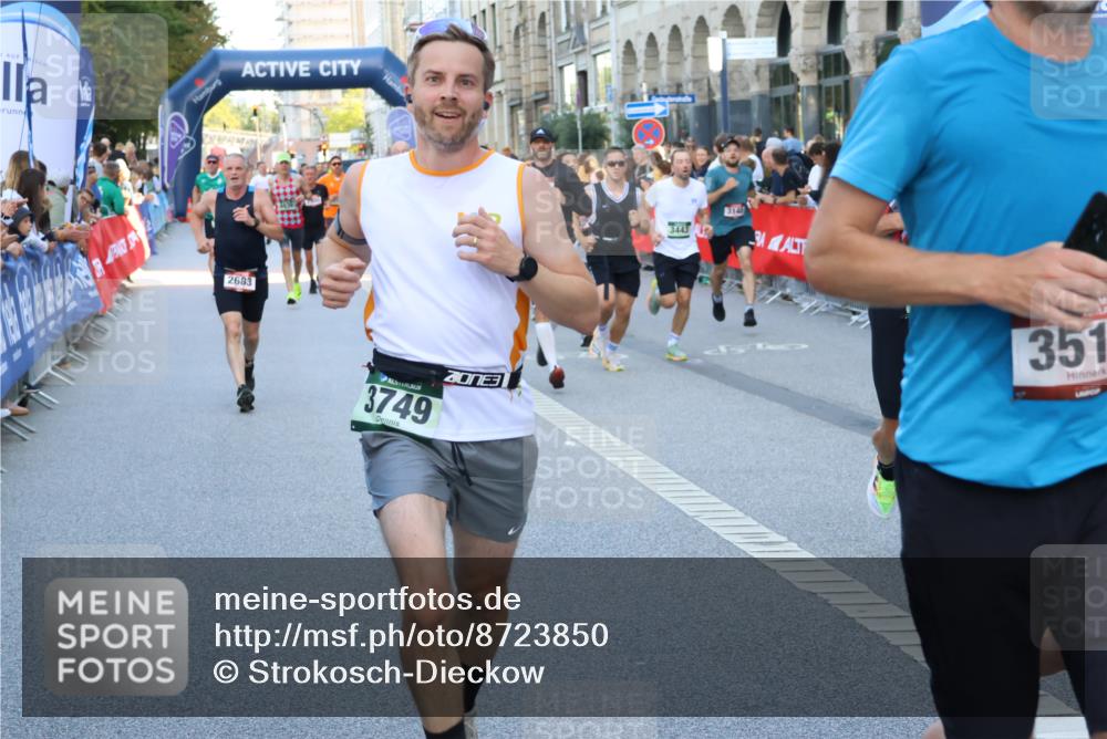 07.09.2025 - BARMER Alsterlauf Strokosch-Dieckow http://msf.ph/oto/8723850 07.09.2025 09:50:59 Ziel 2025, 2416, 2778, 2802, 3059, 3447, 3538, 3546, 3618, 4161, 4162, 4173, 4223, 4619, 4895, 4944, 5051, 5179, 5358, 5715, 5858, 5905, 5921 meine-sportfotos.de