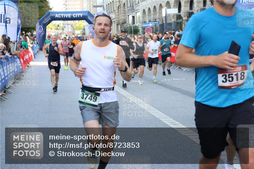 07.09.2025 - BARMER Alsterlauf Strokosch-Dieckow http://msf.ph/oto/8723853 07.09.2025 09:50:59 Ziel 2025, 2416, 2778, 2802, 3059, 3447, 3538, 3546, 3618, 4161, 4162, 4173, 4223, 4619, 4895, 4944, 5051, 5179, 5358, 5715, 5858, 5905, 5921 meine-sportfotos.de