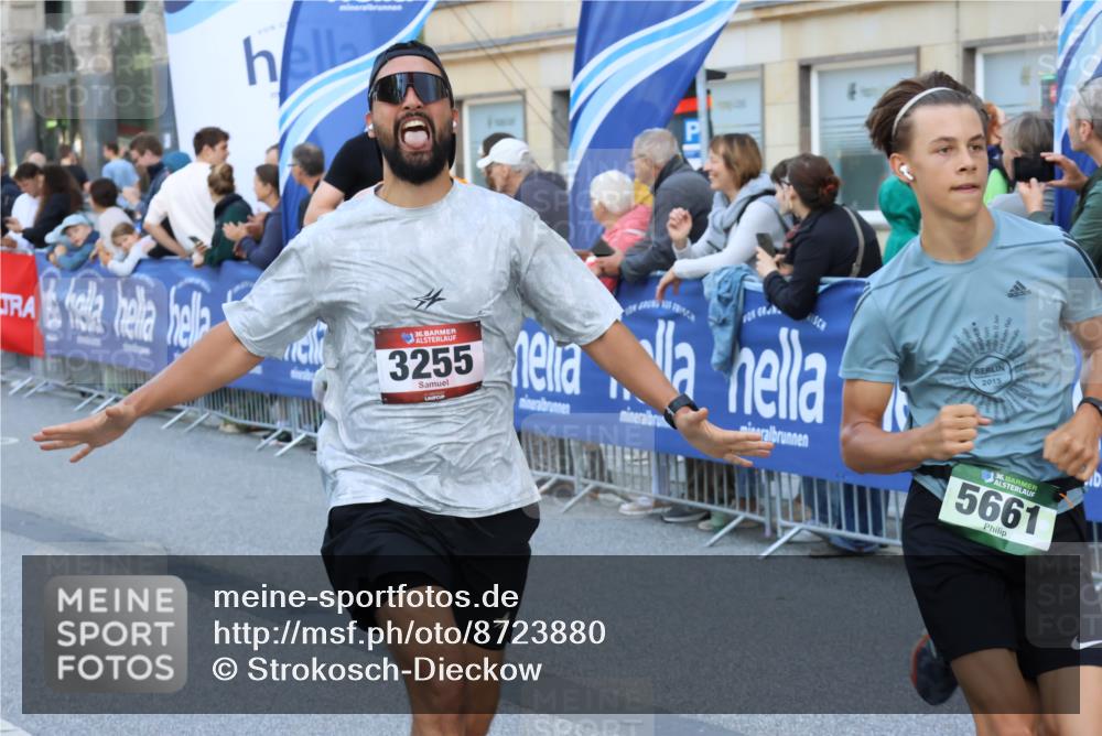 07.09.2025 - BARMER Alsterlauf Strokosch-Dieckow http://msf.ph/oto/8723880 07.09.2025 09:50:51 Ziel 2162, 2322, 2609, 2778, 2802, 2836, 3059, 3447, 3476, 3546, 3618, 3812, 4161, 4162, 4223, 4300, 4619, 4895, 4992, 5051, 5358, 5426, 5455, 5772, 5899, 5905, 8174, 8318 meine-sportfotos.de