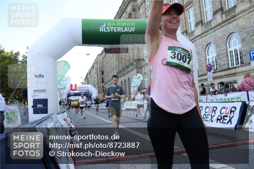 07.09.2025 - BARMER Alsterlauf Strokosch-Dieckow http://msf.ph/oto/8723887 07.09.2025 10:09:55 Ziel 2793, 3007, 3254, 3340, 3341, 3770, 3825, 4296, 4377, 4435, 5131, 5263, 8365 meine-sportfotos.de