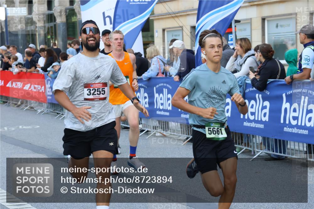 07.09.2025 - BARMER Alsterlauf Strokosch-Dieckow http://msf.ph/oto/8723894 07.09.2025 09:50:51 Ziel 2162, 2322, 2609, 2778, 2802, 2836, 3059, 3447, 3476, 3546, 3618, 3812, 4161, 4162, 4223, 4300, 4619, 4895, 4992, 5051, 5358, 5426, 5455, 5772, 5899, 5905, 8174, 8318 meine-sportfotos.de