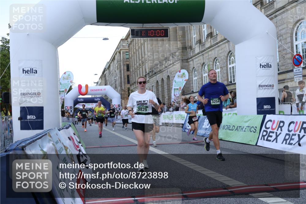 07.09.2025 - BARMER Alsterlauf Strokosch-Dieckow http://msf.ph/oto/8723898 07.09.2025 10:09:59 Ziel 2793, 3254, 3770, 3825, 4155, 4435, 4522, 5131, 5263, 5519, 5533, 6190, 8365 meine-sportfotos.de