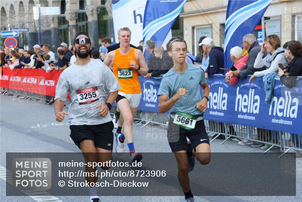 07.09.2025 - BARMER Alsterlauf Strokosch-Dieckow http://msf.ph/oto/8723906 07.09.2025 09:50:51 Ziel 2162, 2322, 2609, 2778, 2802, 2836, 3059, 3447, 3476, 3546, 3618, 3812, 4161, 4162, 4223, 4300, 4619, 4895, 4992, 5051, 5358, 5426, 5455, 5772, 5899, 5905, 8174, 8318 meine-sportfotos.de