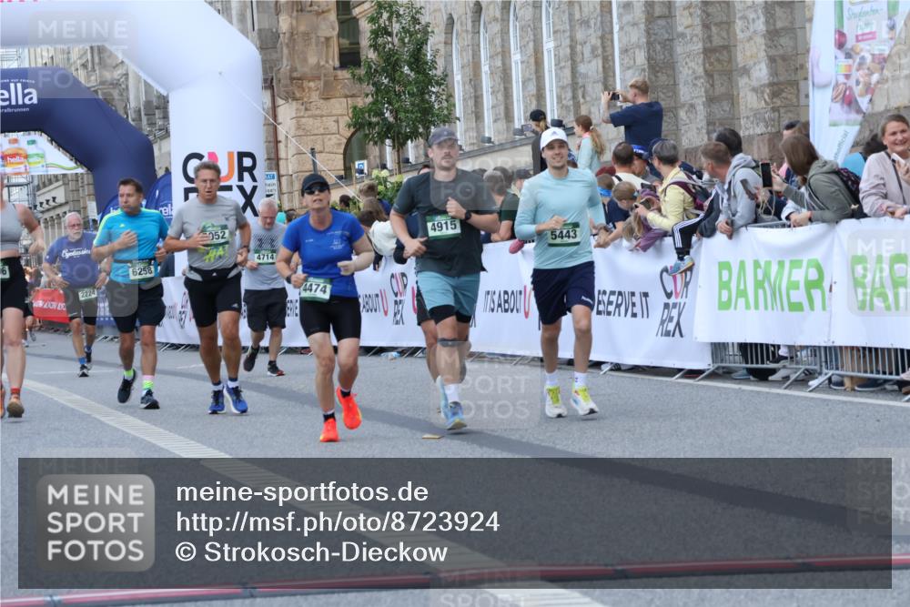 07.09.2025 - BARMER Alsterlauf Strokosch-Dieckow http://msf.ph/oto/8723924 07.09.2025 10:10:10 Ziel 2363, 2391, 2925, 4155, 4260, 4474, 4743, 4906, 4915, 5052, 5443, 5821, 6258, 8115 meine-sportfotos.de
