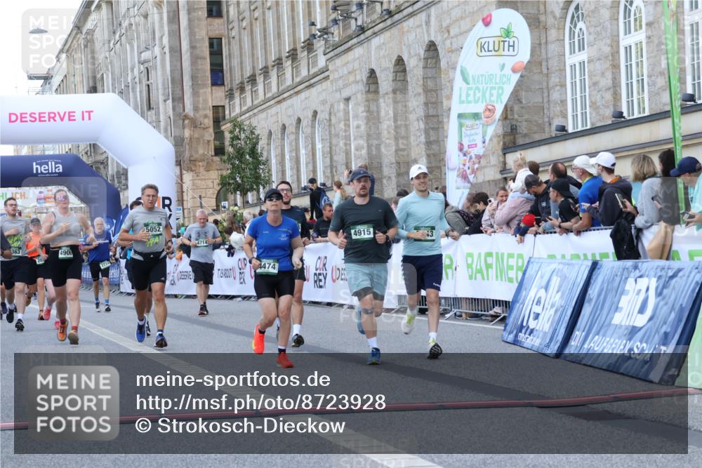 07.09.2025 - BARMER Alsterlauf Strokosch-Dieckow http://msf.ph/oto/8723928 07.09.2025 10:10:12 Ziel 2023, 2197, 2363, 2391, 2925, 4260, 4474, 4743, 4906, 4915, 5052, 5443, 5821, 6258, 8115 meine-sportfotos.de