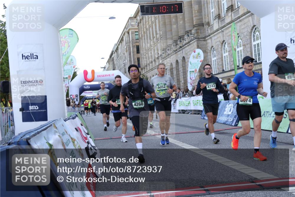 07.09.2025 - BARMER Alsterlauf Strokosch-Dieckow http://msf.ph/oto/8723937 07.09.2025 10:10:15 Ziel 2023, 2197, 2224, 2363, 2391, 3054, 4260, 4474, 4714, 4743, 4906, 4915, 5052, 5443, 5821, 6258, 8115 meine-sportfotos.de
