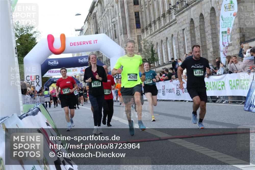 07.09.2025 - BARMER Alsterlauf Strokosch-Dieckow http://msf.ph/oto/8723964 07.09.2025 10:10:24 Ziel 2082, 2224, 2586, 2622, 2639, 2787, 2805, 3054, 4203, 4714, 4893, 4933, 4935, 6000, 6159, 8147, 8162 meine-sportfotos.de
