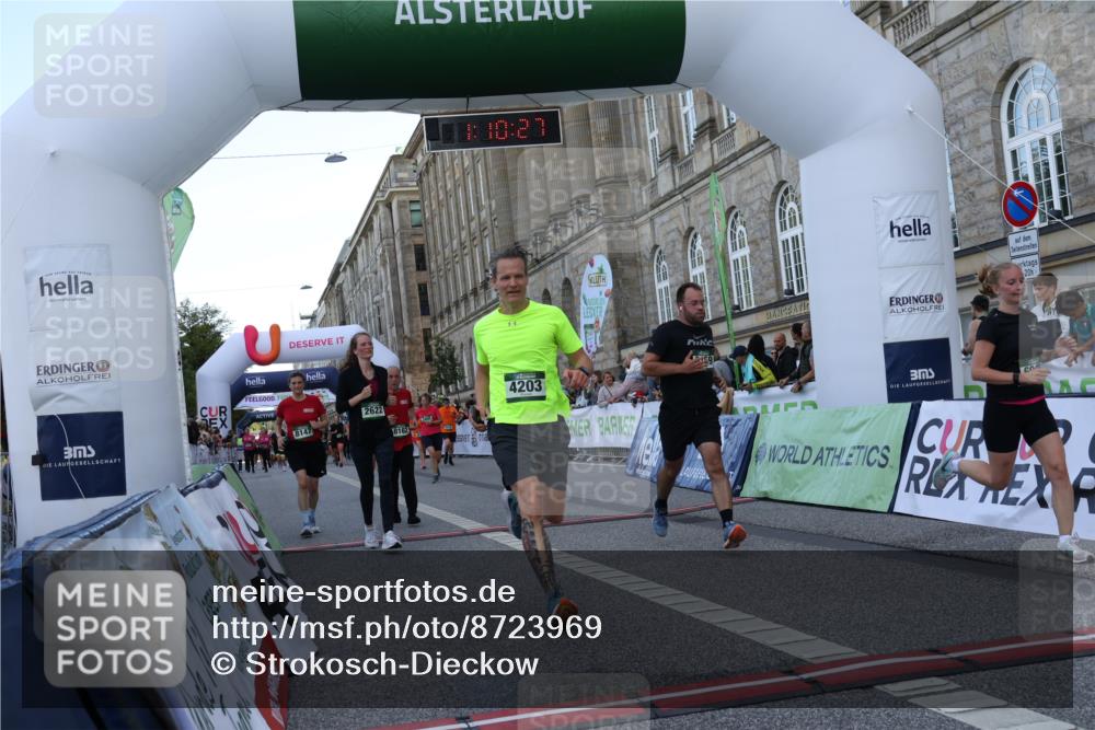07.09.2025 - BARMER Alsterlauf Strokosch-Dieckow http://msf.ph/oto/8723969 07.09.2025 10:10:25 Ziel 2082, 2224, 2586, 2622, 2639, 2787, 2805, 3054, 4203, 4714, 4893, 4933, 4935, 5778, 5780, 6000, 6159, 8147, 8162 meine-sportfotos.de