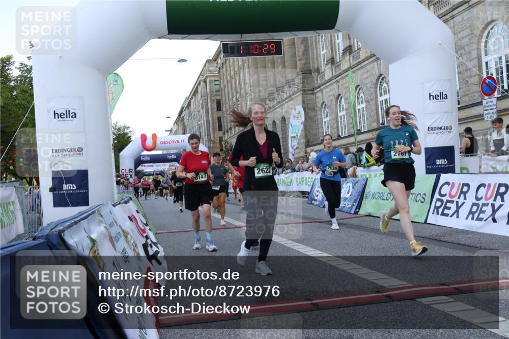 07.09.2025 - BARMER Alsterlauf Strokosch-Dieckow http://msf.ph/oto/8723976 07.09.2025 10:10:27 Ziel 2082, 2469, 2586, 2622, 2639, 2787, 2805, 3549, 4203, 4838, 4893, 4933, 4935, 5778, 5780, 5896, 6000, 6159, 8147, 8162 meine-sportfotos.de