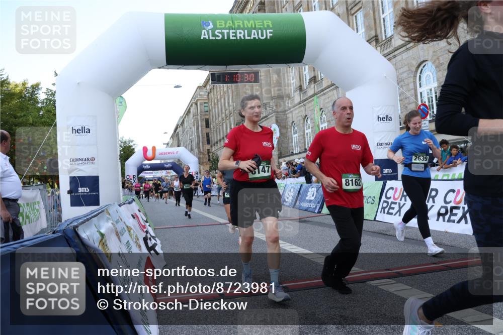 07.09.2025 - BARMER Alsterlauf Strokosch-Dieckow http://msf.ph/oto/8723981 07.09.2025 10:10:29 Ziel 1160, 2082, 2469, 2586, 2622, 2639, 2787, 2805, 2865, 2895, 2907, 3549, 4203, 4554, 4838, 4893, 4933, 4935, 5778, 5780, 5816, 5893, 5896, 6000, 6159, 8147, 8162 meine-sportfotos.de
