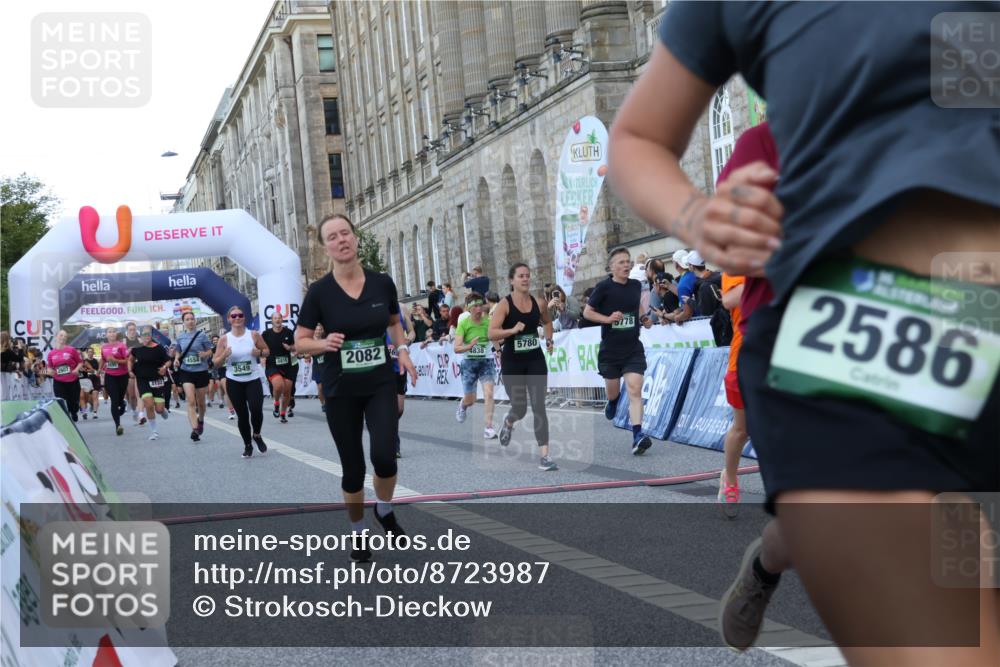 07.09.2025 - BARMER Alsterlauf Strokosch-Dieckow http://msf.ph/oto/8723987 07.09.2025 10:10:30 Ziel 1160, 2082, 2469, 2586, 2622, 2639, 2787, 2805, 2865, 2895, 2907, 3549, 4203, 4554, 4838, 4893, 4933, 4935, 5176, 5778, 5780, 5816, 5893, 5896, 6000, 6159, 8147, 8162 meine-sportfotos.de